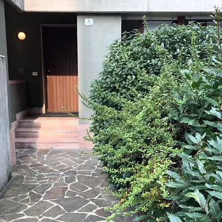 Interno 1 - Elegante Mini Affacciato Sul Údine